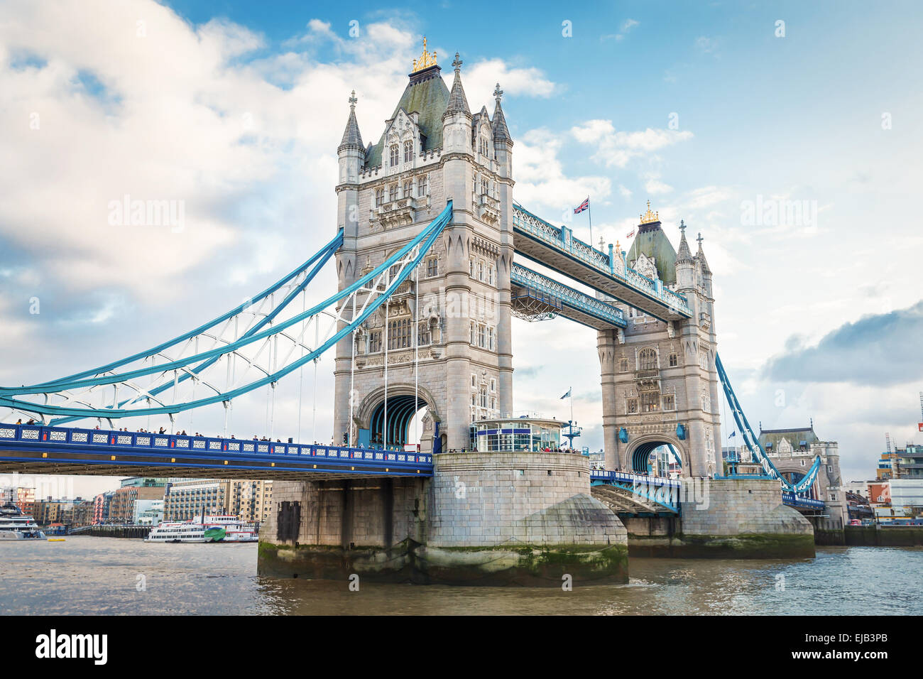 Tower bridge London England uk Tageszeit Stockfoto