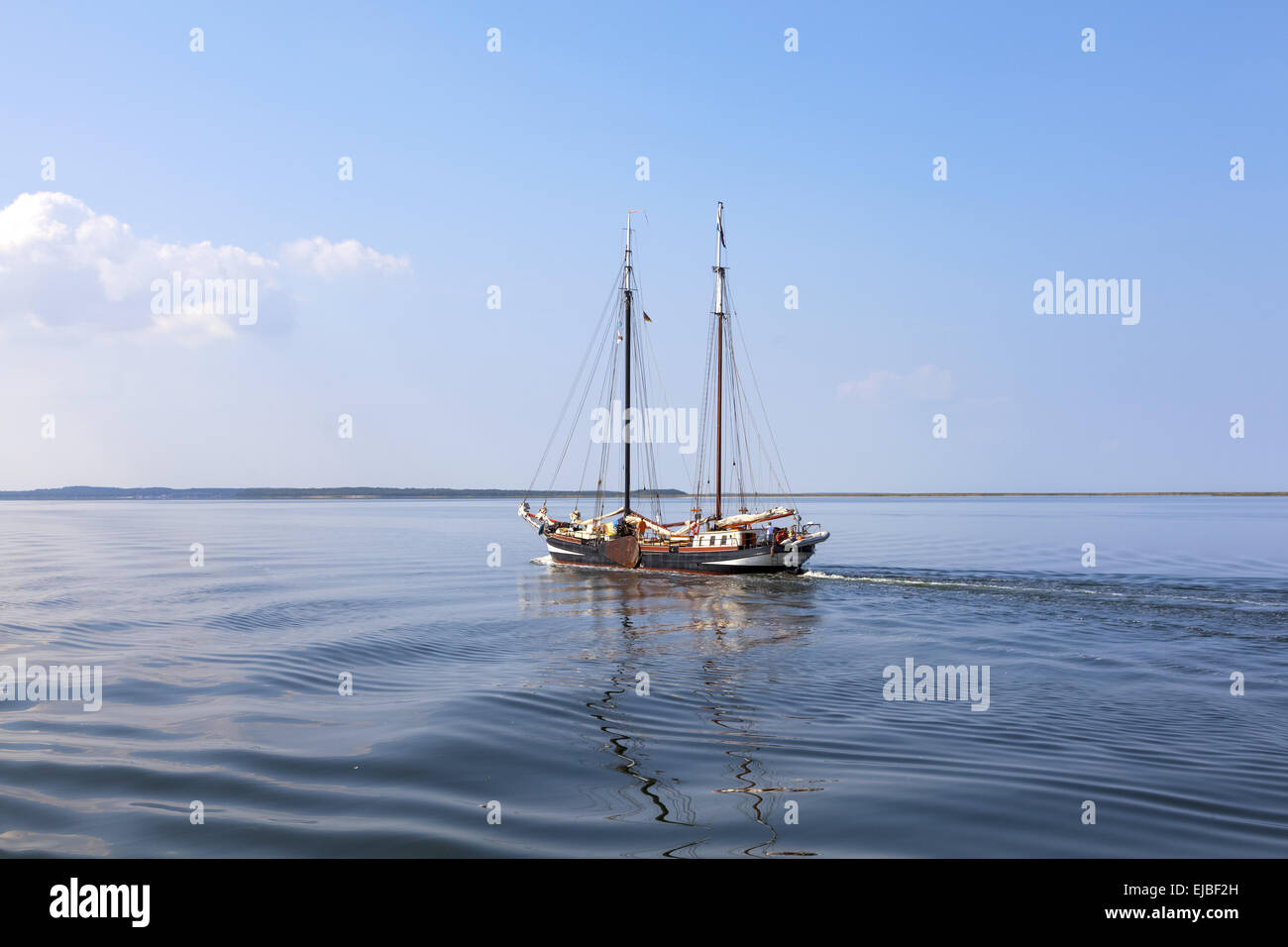 Flachboot Stockfotos und -bilder Kaufen - Alamy