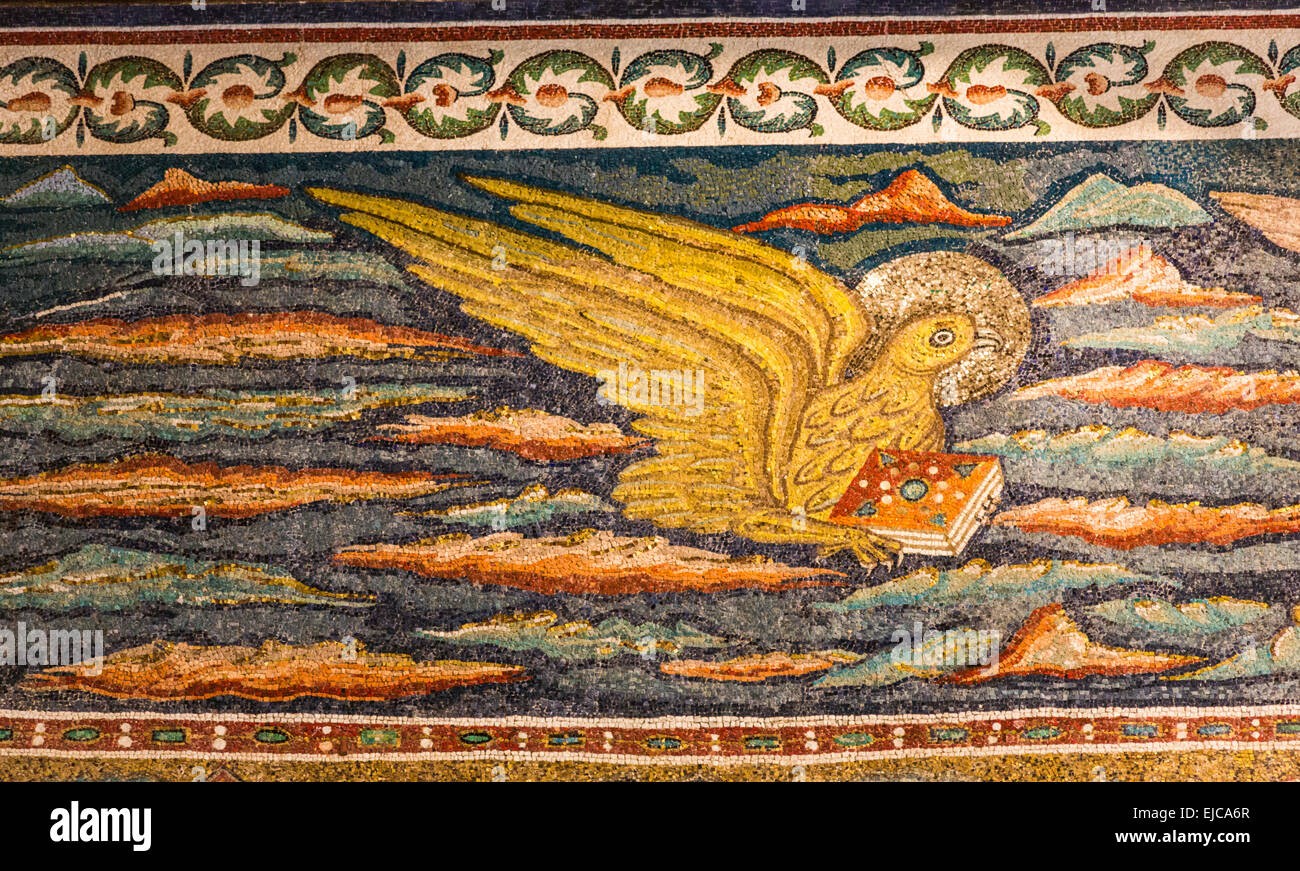 Detail der Apsismosaik des Johannes der Evangelist der Basilika