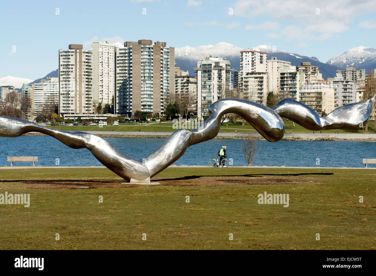 Gefrierpunkt Wasser Edelstahl Skulptur von Jun Ren, Vanier Park, Vancouver, BC, Kanada Stockfoto