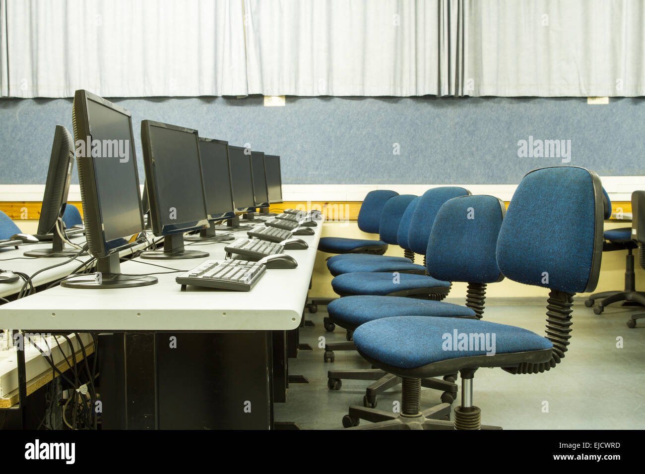 Computern im Schulungsraum Stockfoto