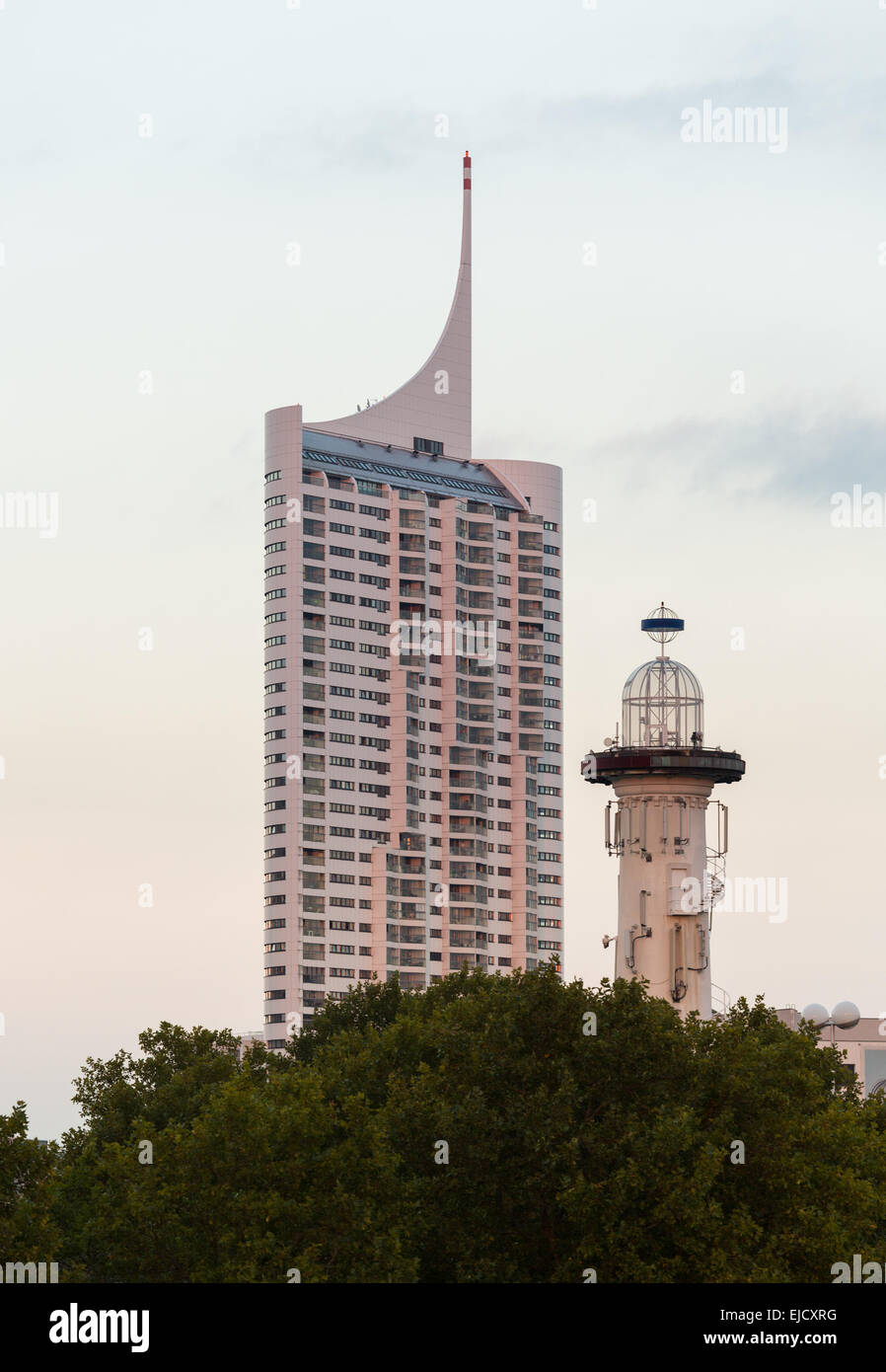 Hochhaus neue donau vienna Fotos und Bildmaterial in hoher Auflösung