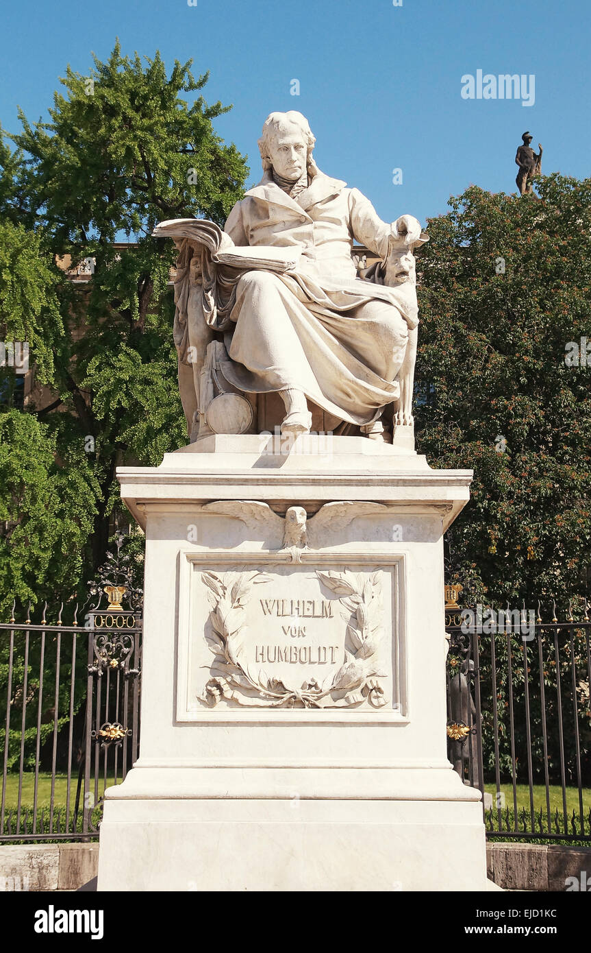 Denkmal Wilhelm Von Humboldt Berlin Deutschland Stockfotografie Alamy denkmal-wilhelm-von-humboldt-berlin-deutschland-stockfotografie-alamy