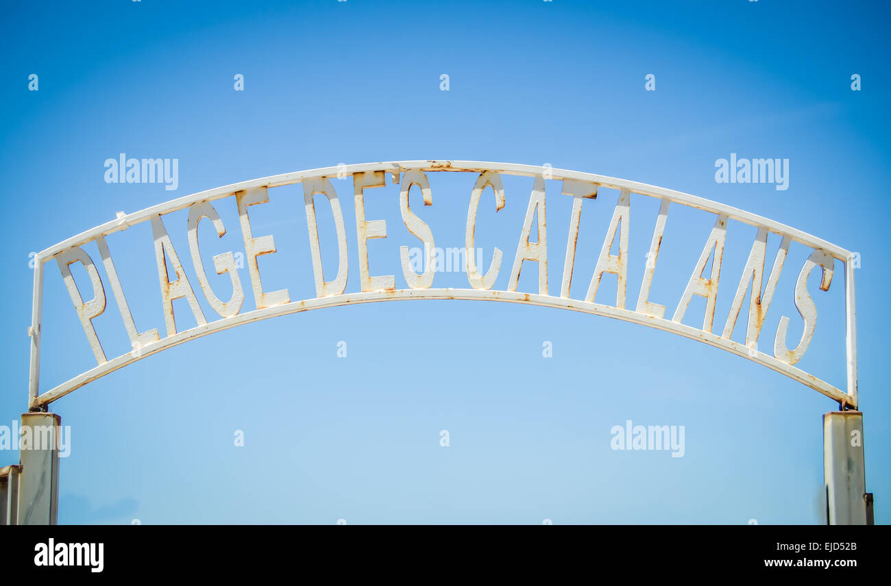 Rustikale Zeichen am Plage des Katalanen In Marseille, Südfrankreich Stockfoto