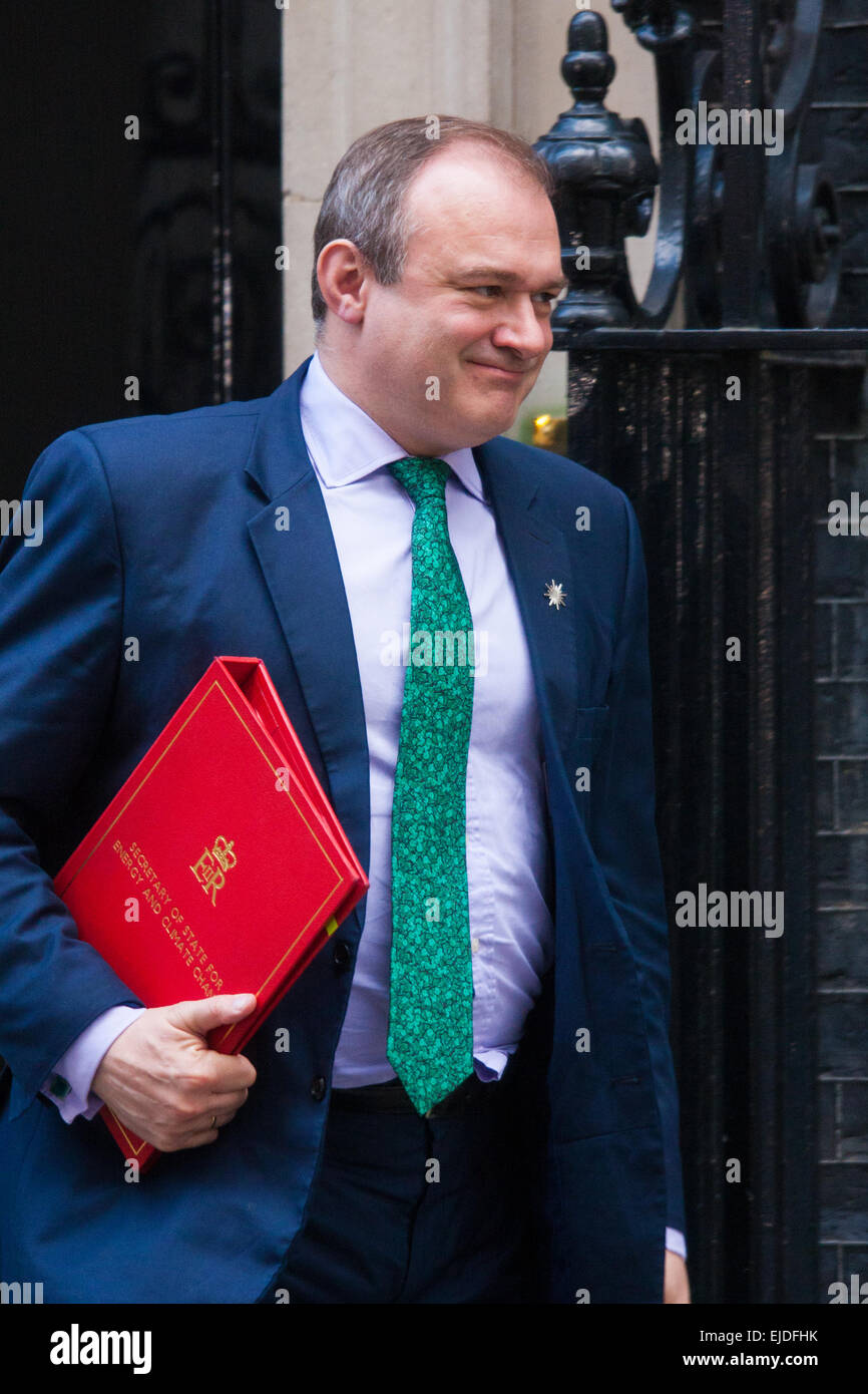 London, UK. 24. März 2015. Mitglieder des Kabinetts sammeln für ihre wöchentlichen Treffen in der Downing Street. Im Bild: Ed Davey, Secretary Of State for Energy and Climate Change Credit: Paul Davey/Alamy Live-Nachrichten Stockfoto