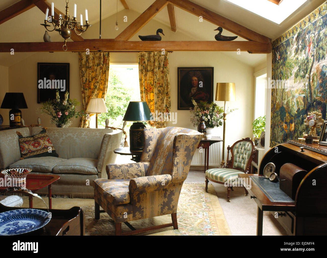 Knole Sofa Und Bequemen Sessel In Traditionelle Country