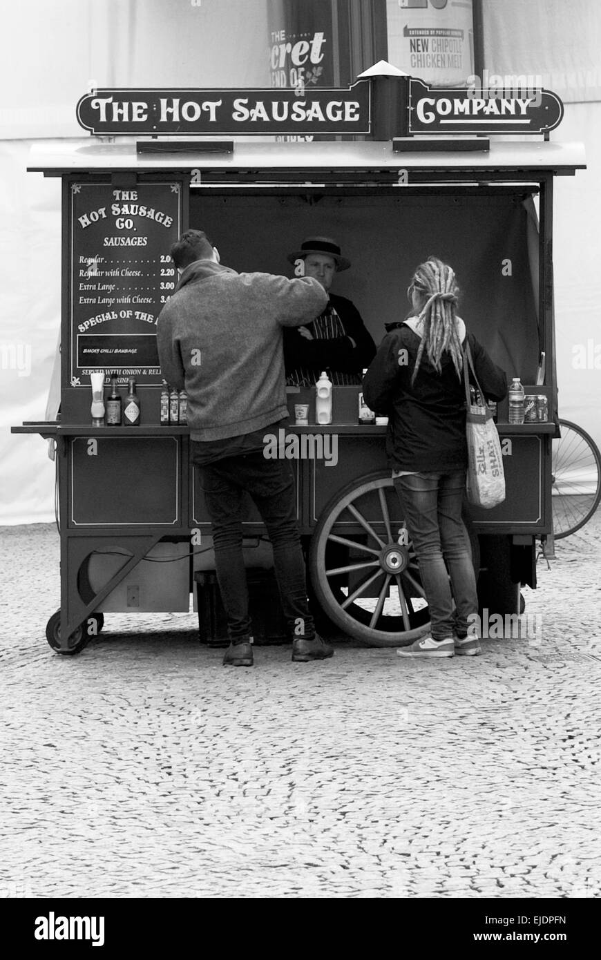 Dokumentarische Bild aus Sheffield zeigt Streetfood Kreditor das heiße Wurst-Unternehmen Stockfoto