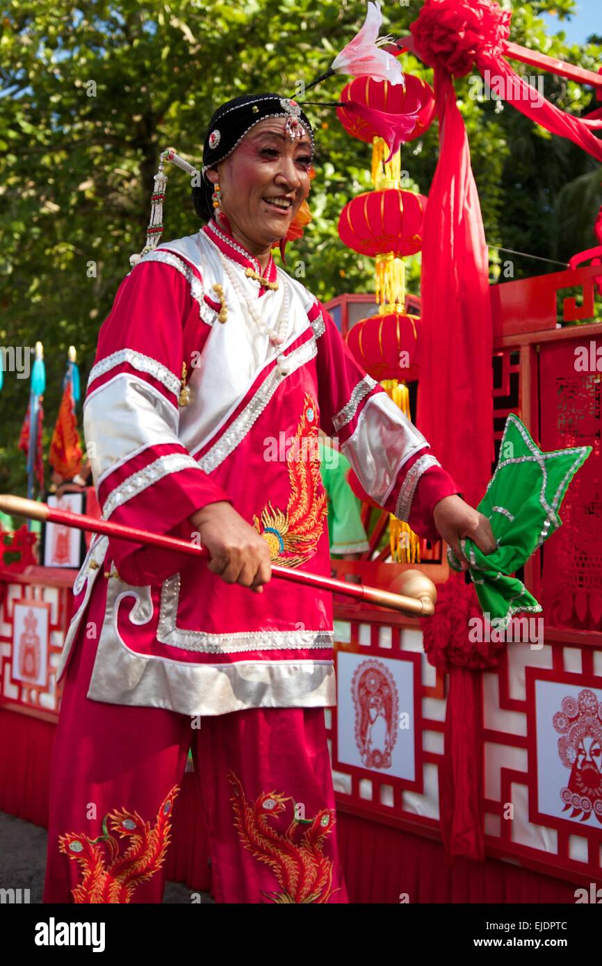 Chinesische Prozession beim Carnaval International de Victoria auf den Seychellen Stockfoto