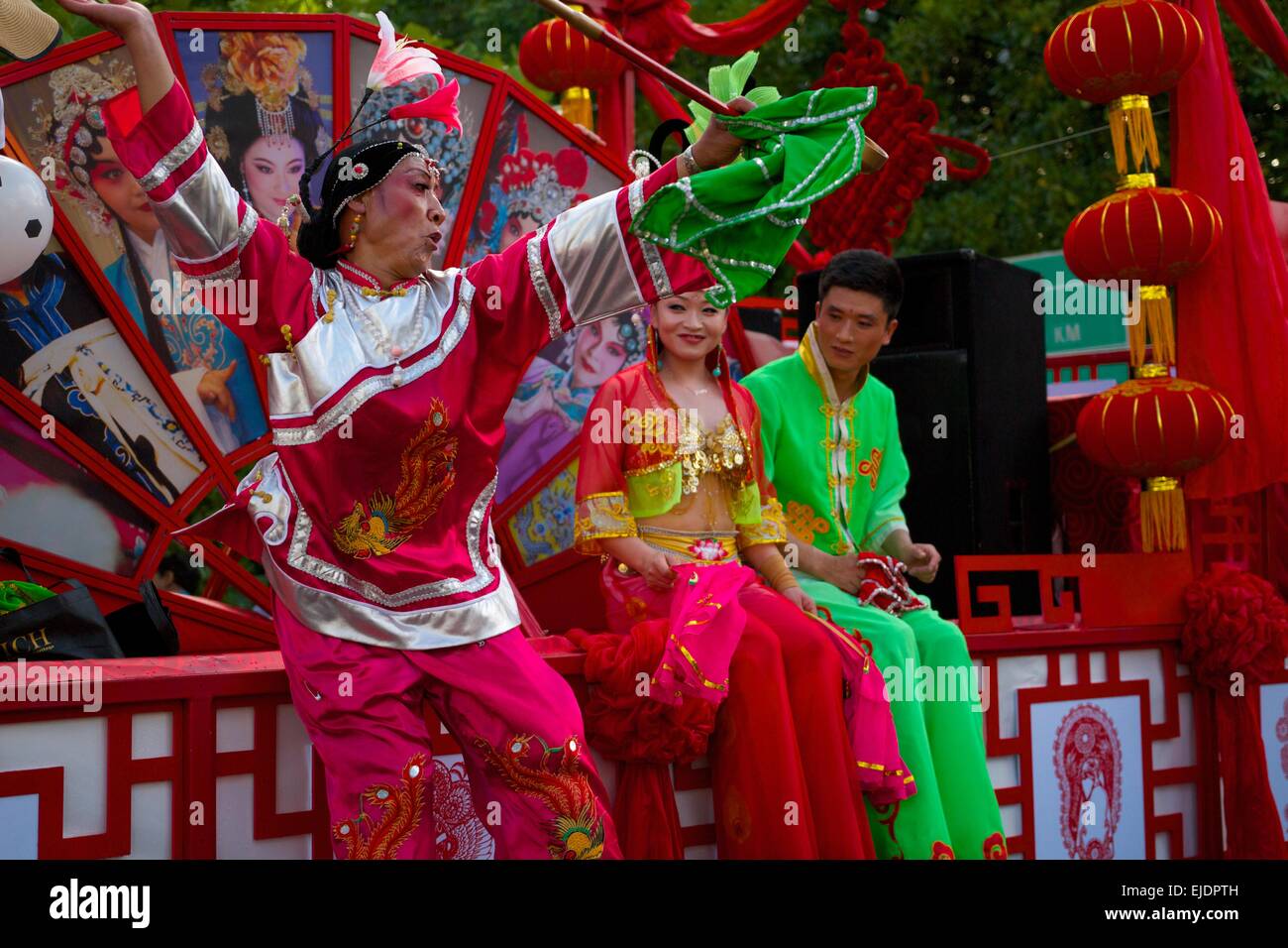 Chinesische Prozession beim Carnaval International de Victoria auf den Seychellen Stockfoto