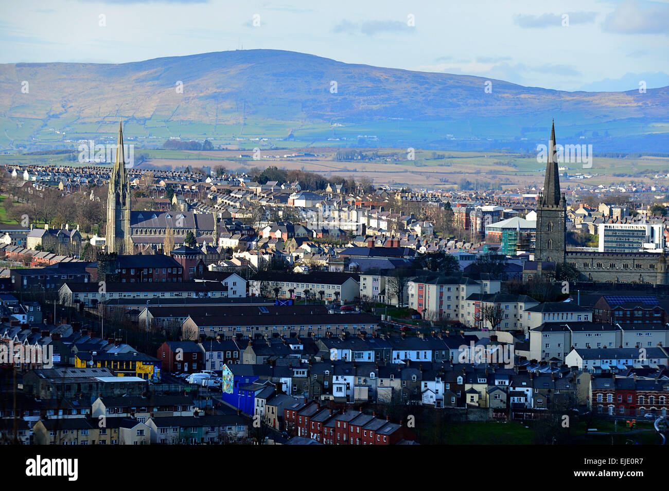 Londonderry, Derry, Skyline und zwei Kathedralen Stockfoto
