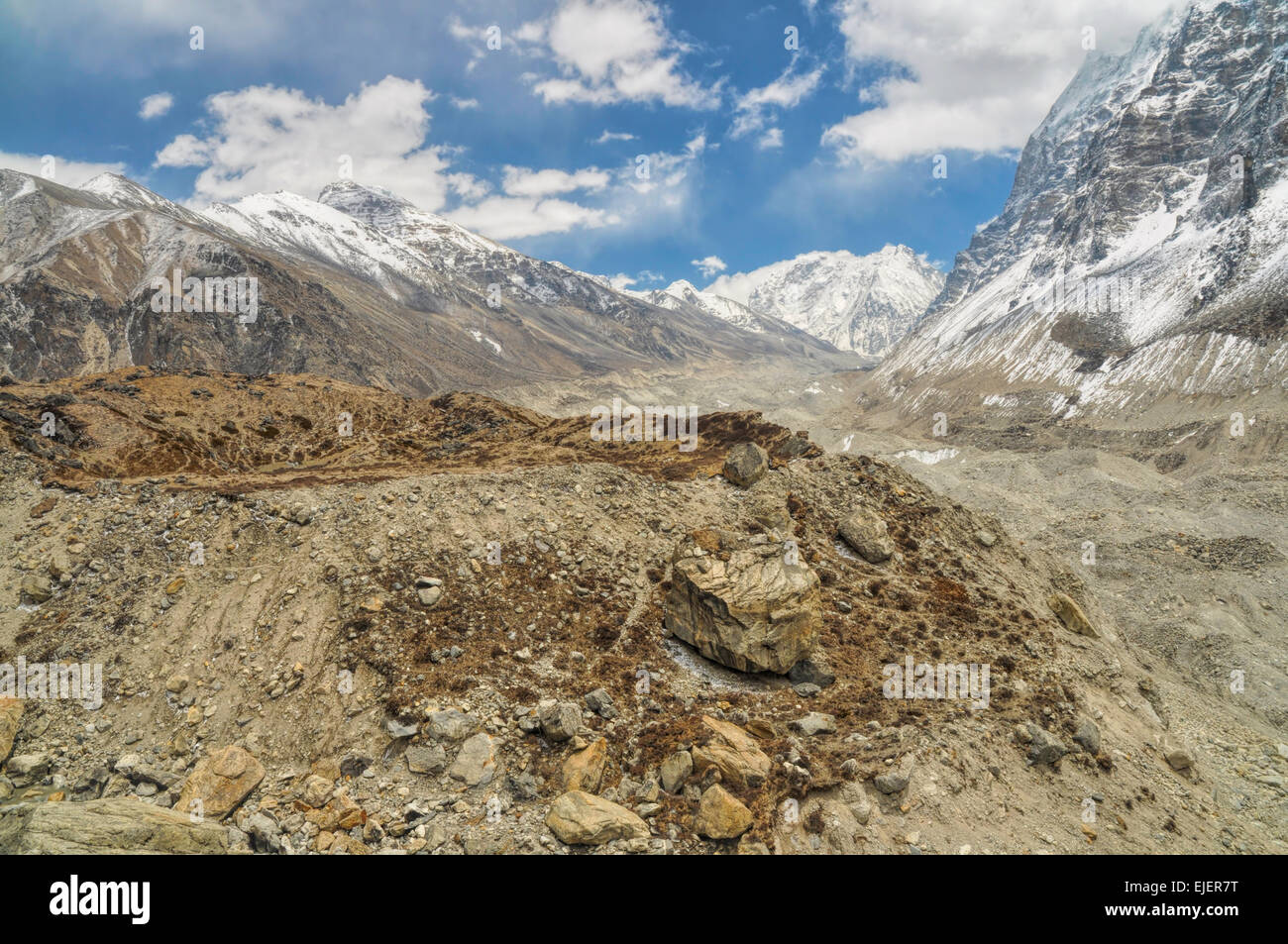 Herrliche Aussicht auf Berge Kangchenjunga in Nepal Stockfoto