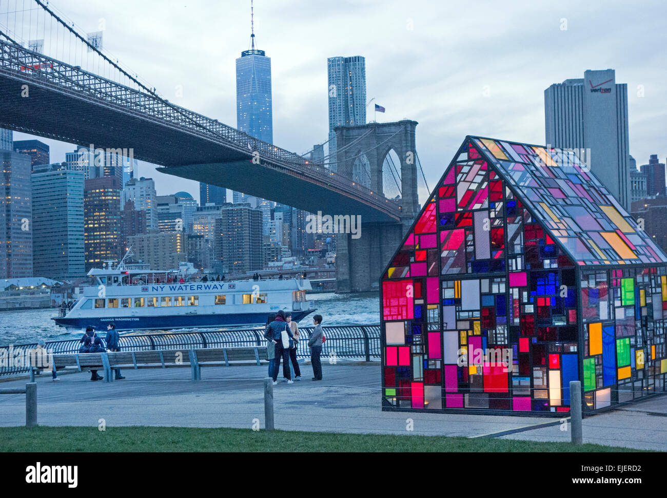 Fleck-Glashaus von Tom Fruin Brooklyn NY Stockfoto