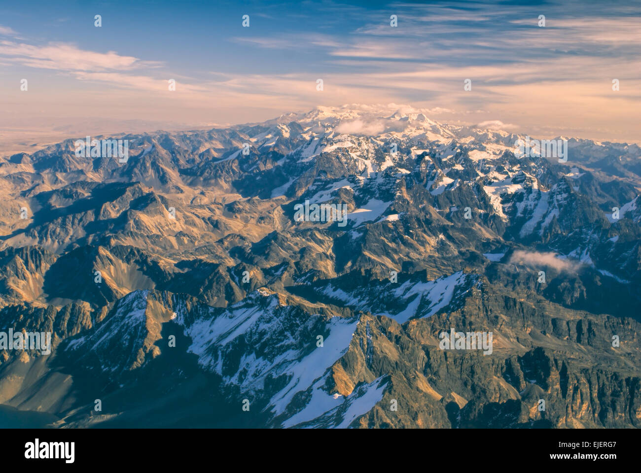 Atemberaubende Aussicht vom Gipfel des Berges Huayna Potosi in Bolivien Stockfoto