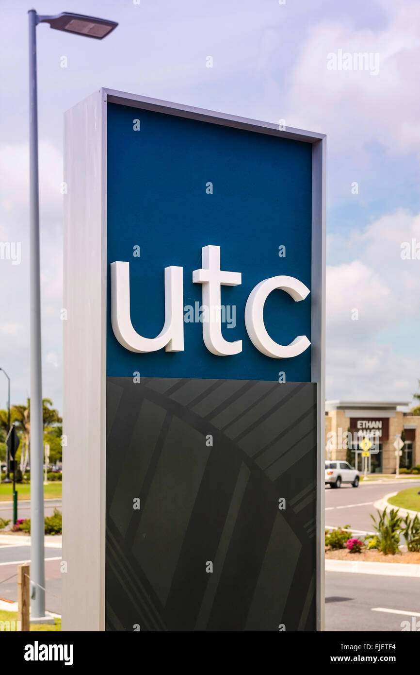 Das UTC Einkaufszentrum Schild an der neuen Universität Town Center Mall liegt direkt an der i-75 auf University Parkway in Sarasota "Floria" Stockfoto