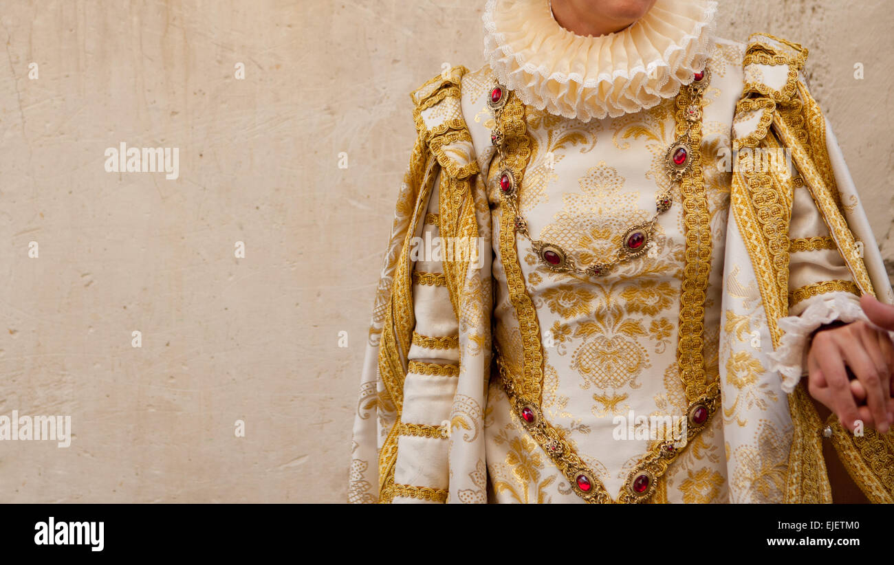 Menschen kostümiert am herzoglichen Festival von Pastrana, Guadalajara. Historisches Reenactment des XVII Jahrhunderts, den historischen Augenblick der gre Stockfoto