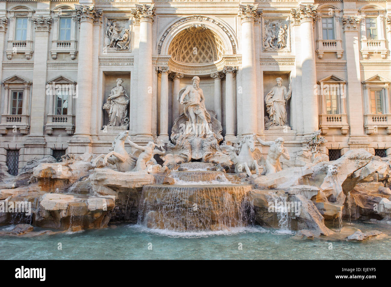 Trevi-Brunnen, Fontana di Trevi in italienischer Sprache, ist ein Brunnen in Rom, Italien. Stockfoto