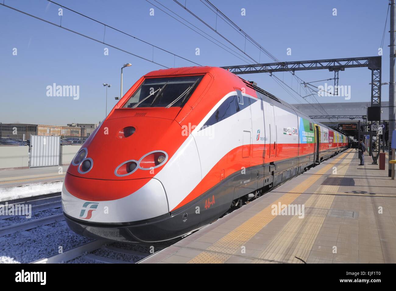 Mailand, Verbindung mit High-Speed-Bahn Trenitalia Frecciarossa in der Rho Fiera-Station für Universal EXPO 2015 Stockfoto