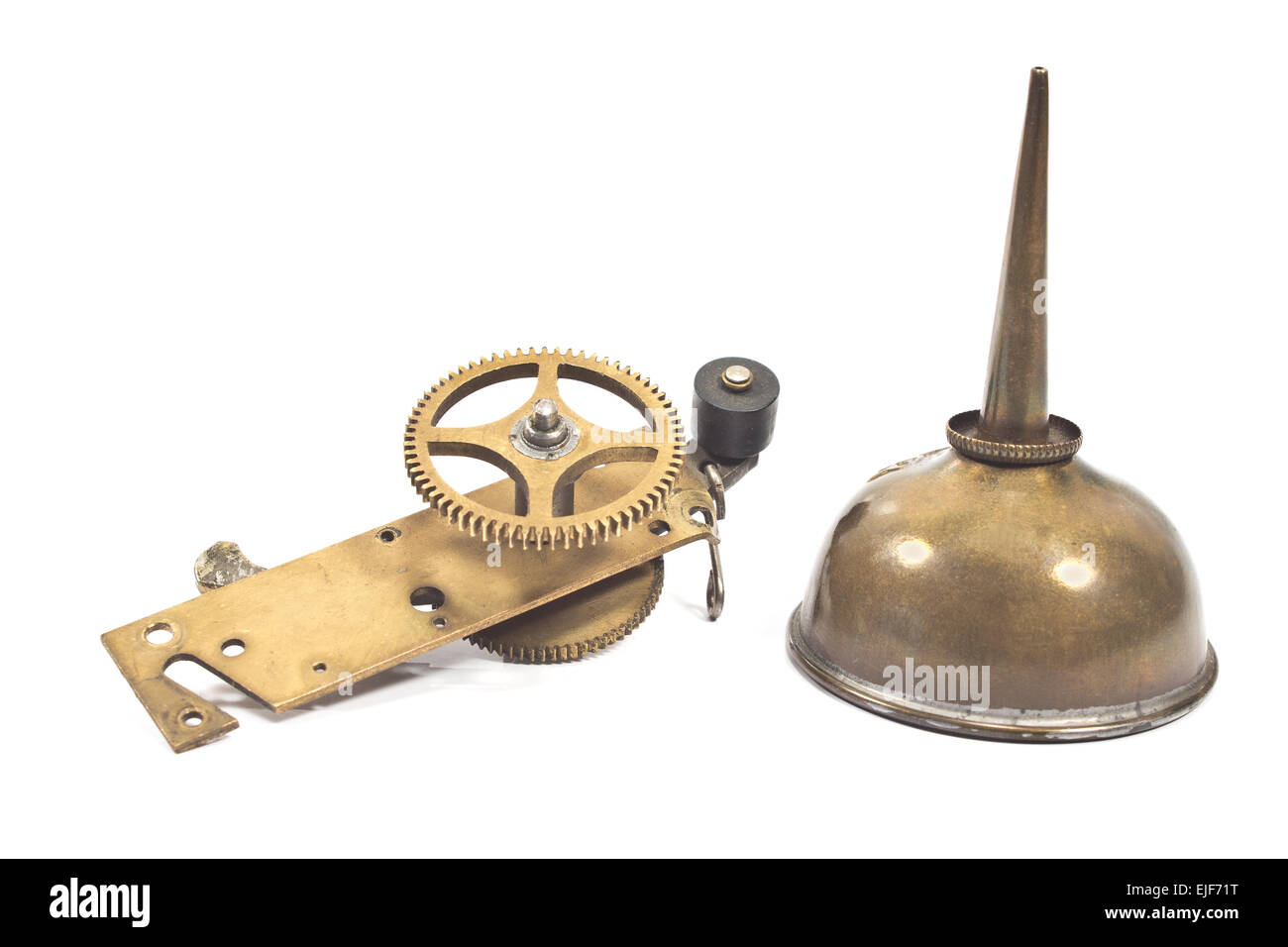 Vintage Ölkanne Pipette mit Zahnrad-Getriebe, isoliert auf weiss Stockfoto