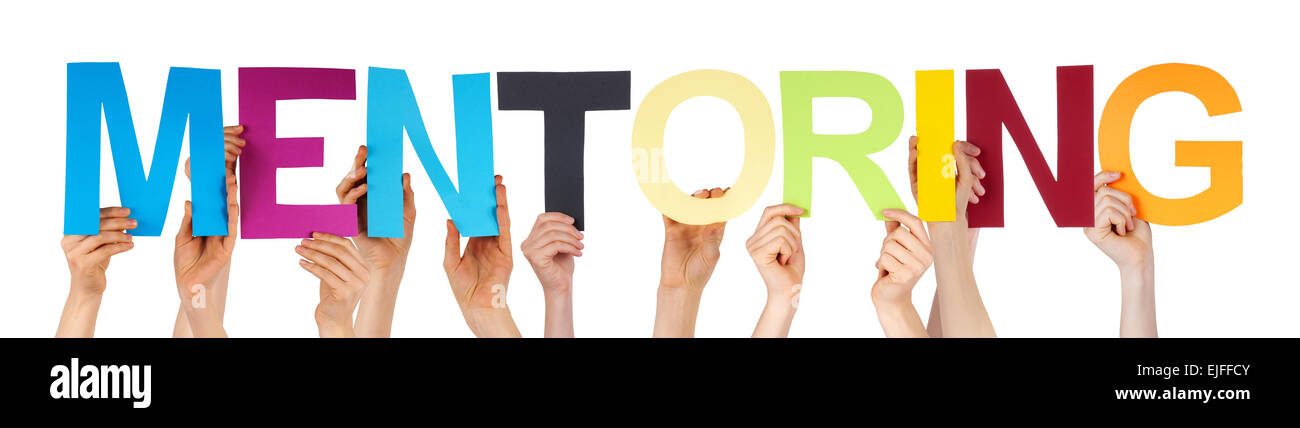 Viele kaukasische Menschen und Hände halten bunte gerade Buchstaben oder Zeichen Gebäude der isolierten englische Wort Betreuung auf Stockfoto