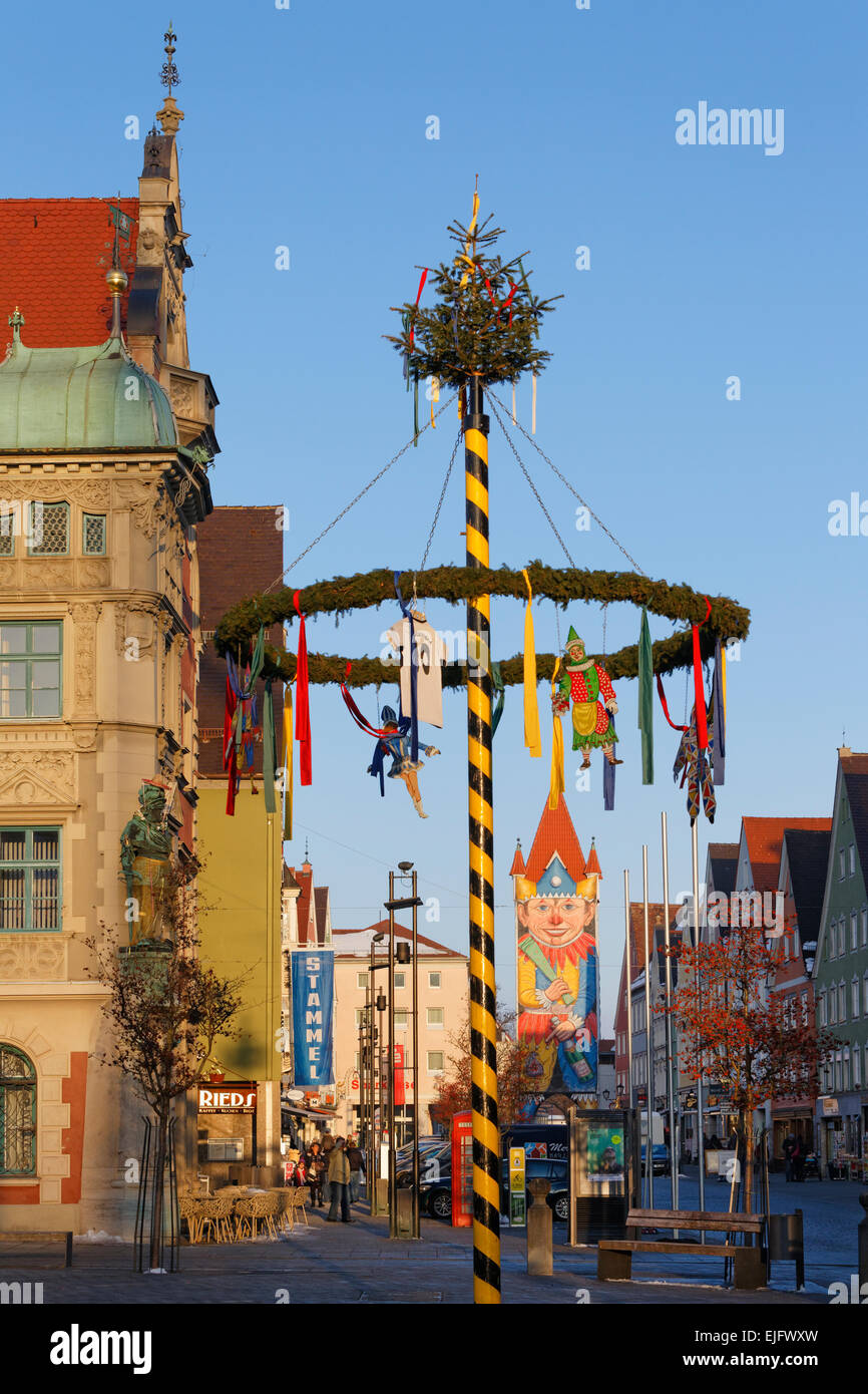 Narrenbaum und Durahansl während des Karnevals, Oberes Tor, Mindelheim, Unterallgäu district, Allgäu, Schwaben, Bayern, Deutschland Stockfoto