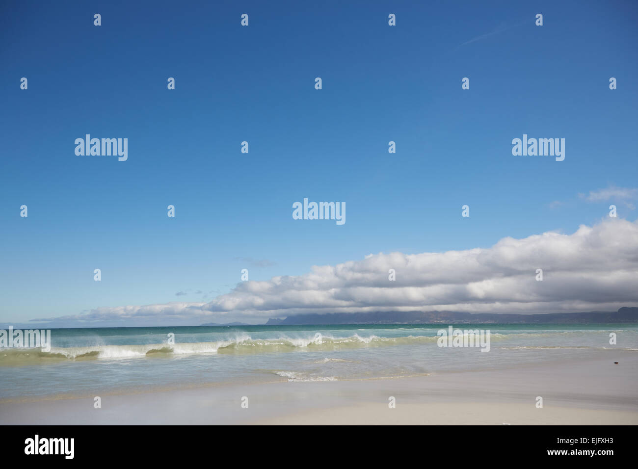 Küste-Horizont-Himmel Stockfoto