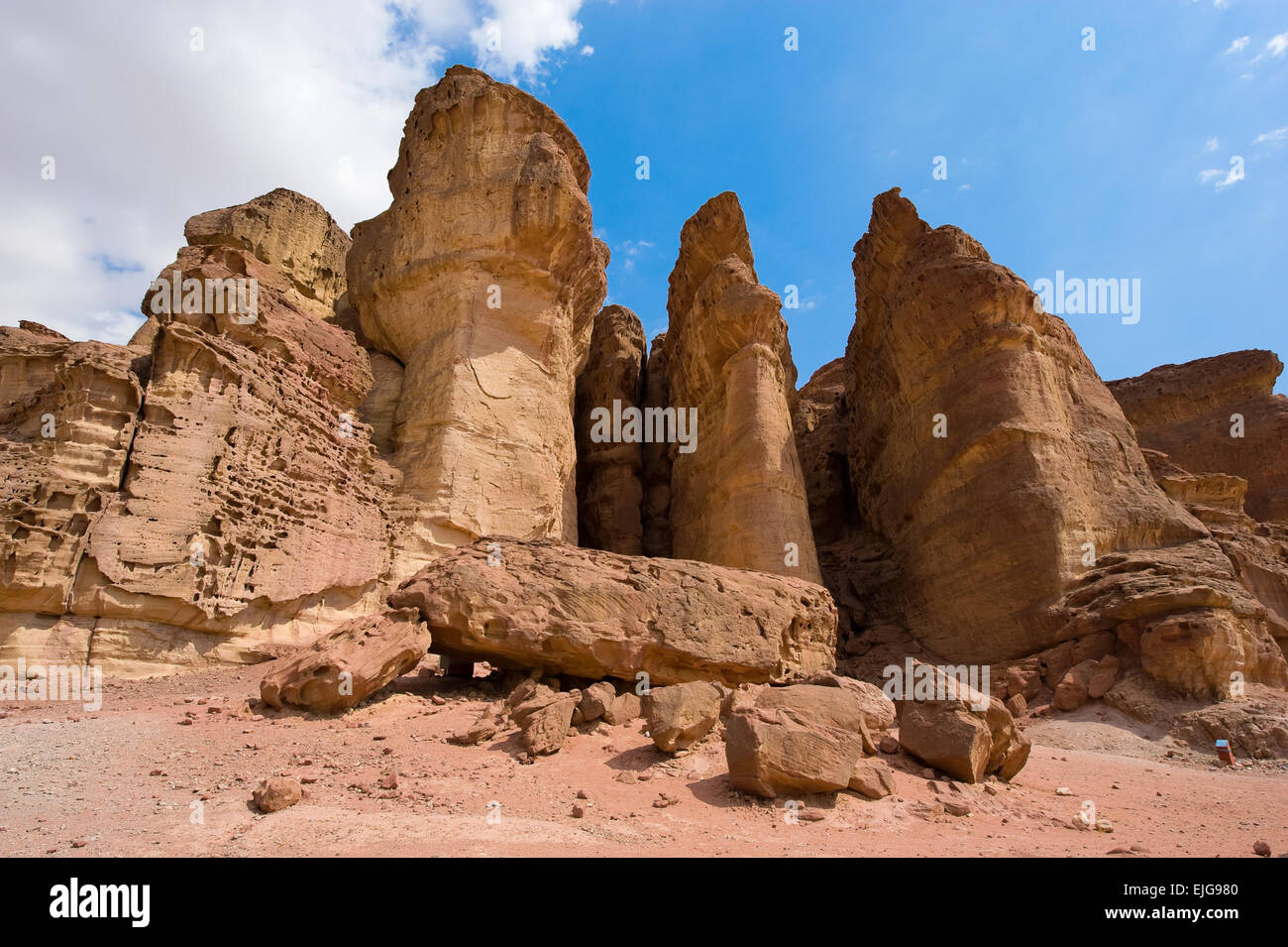 Salomons Säulen rock Formation im Timna Park im südlichen Negev-Wüste in Israel Stockfoto