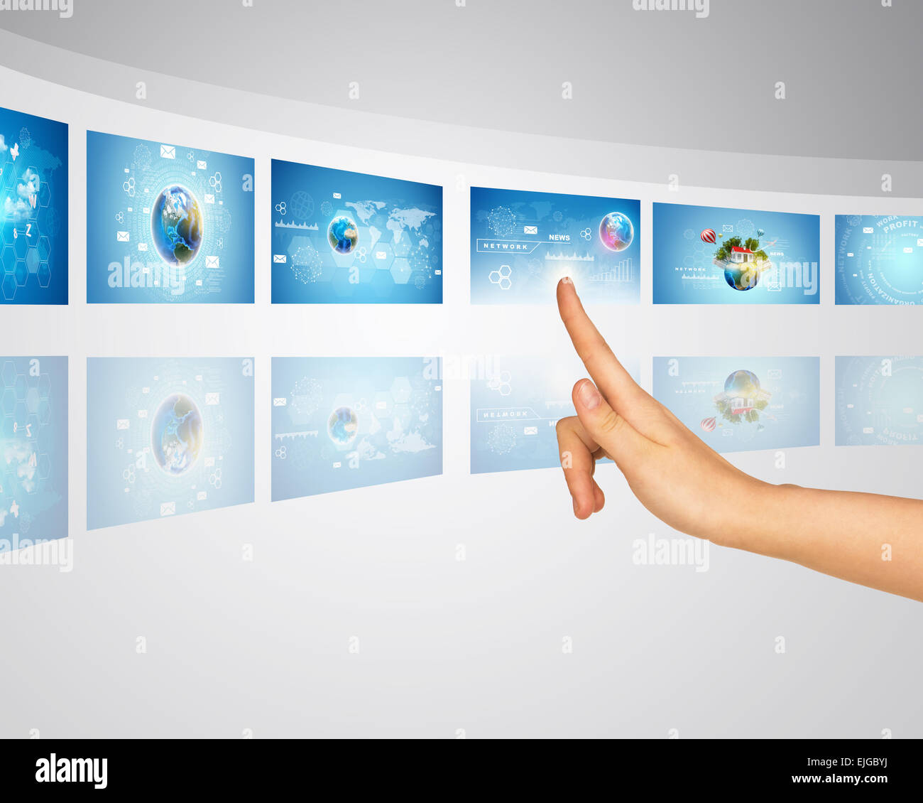 Thema der Weltkarte auf virtuellen Bildschirm Stockfoto