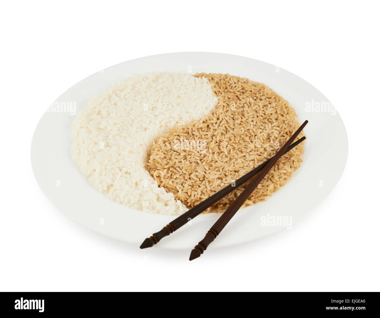 Teller mit Reis bilden ein Yin-Yang-Zeichen Stockfoto