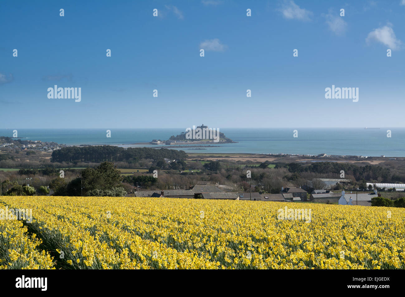 Penzance, Cornwall, UK. 26. März 2015. Großbritannien Wetter. Sonnigen Himmel über Mounts Bay, mit Blick auf St. Michaels Mount. Bildnachweis: Simon Yates/Alamy Live-Nachrichten Stockfoto