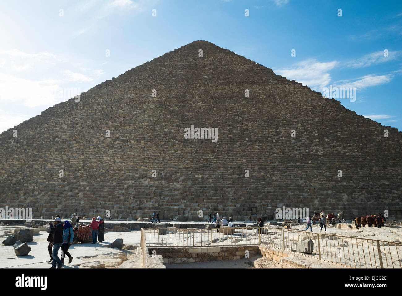 Die große Pyramide von Giza (Pyramide des Cheops) oder der Cheops-Pyramide, Gizeh, Ägypten Stockfoto