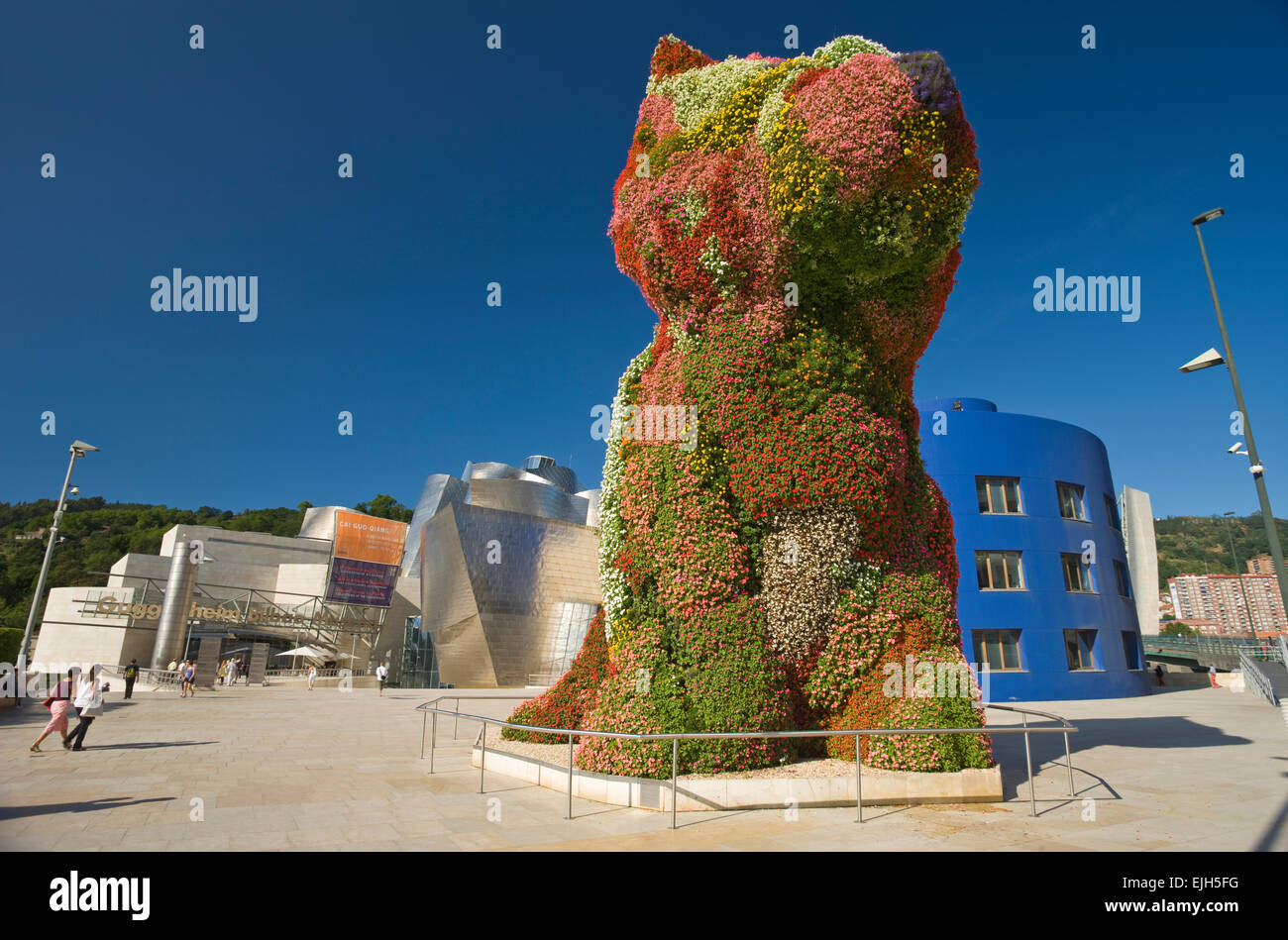 WELPE FORMSCHNITT (© JEFF KOONS 1994) GUGGENHEIMMUSEUM FÜR MODERNE