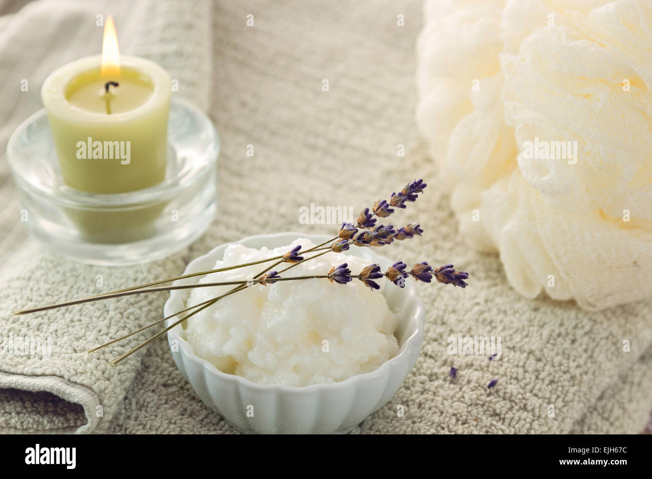 Kokosöl in Wellness- und Kosmetikanwendungen verwendet Stockfoto