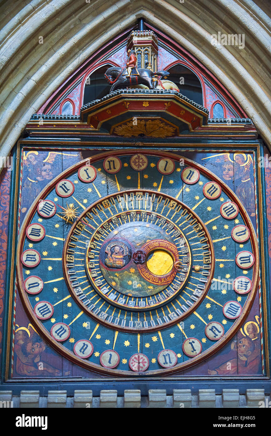 Wells Cathedral-Uhr im Jahre 1390 gemacht, das zweite älteste funktionierende Uhr der Welt mit dem ältesten Original Zifferblätter, Wells England Stockfoto