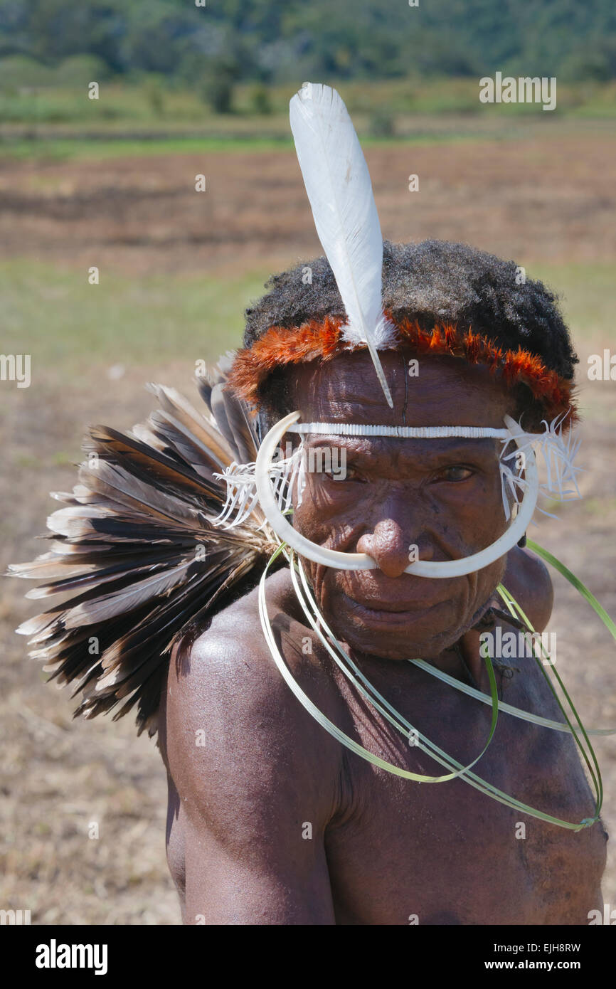 Dani-Mann im Baliem Tal Festival, Wamena, Papua, Indonesien Stockfoto