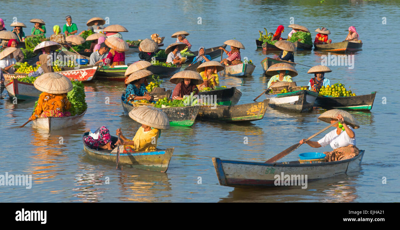 Lok Baintan schwimmende Markt Banjarmasin Kalimantan  