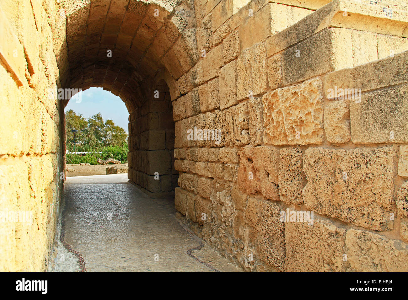 Roman amphitheater caesarea israel -Fotos und -Bildmaterial in hoher ...