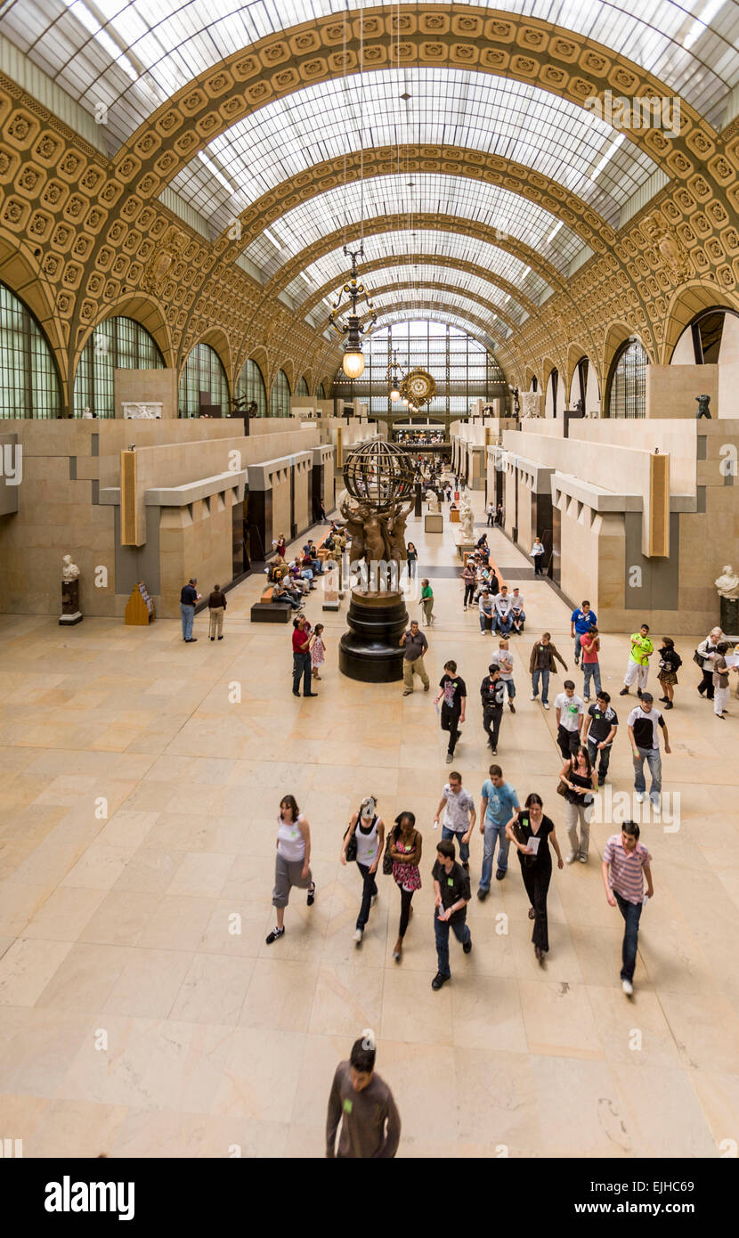 Überblick in der Haupthalle des Musée d ' Orsay in Paris, Frankreich Stockfoto