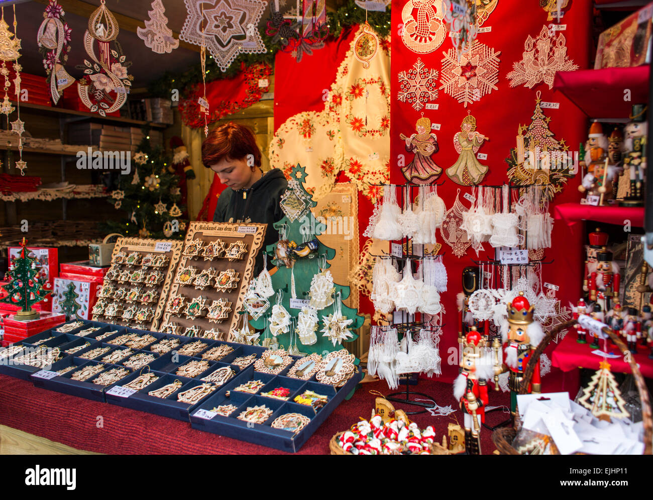 Weihnachtsmarkt in Hauptplatz in Brügge, Belgien Stockfoto