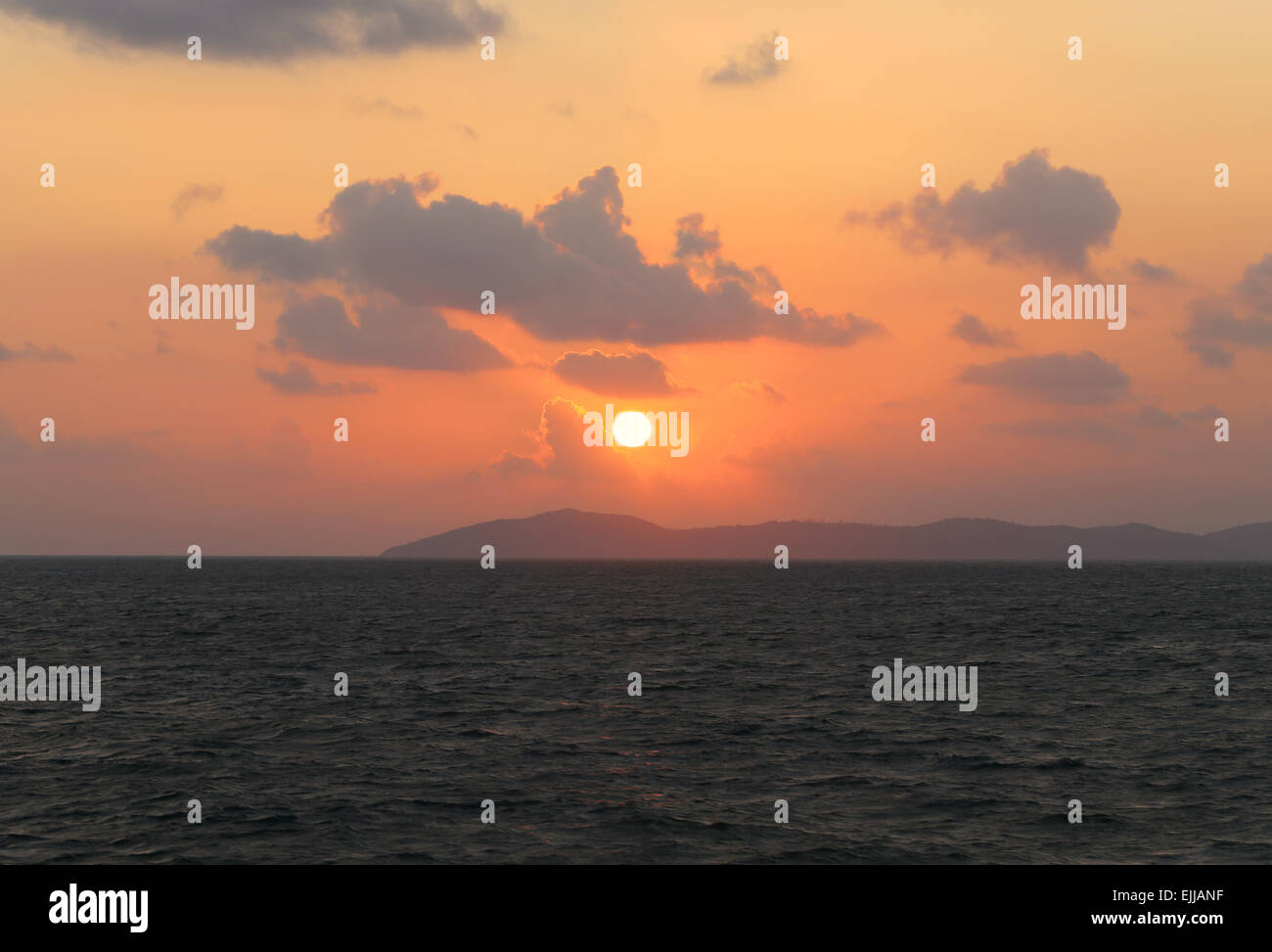 Meer Sonnenuntergang in Thailand auf Koh Samui Stockfoto