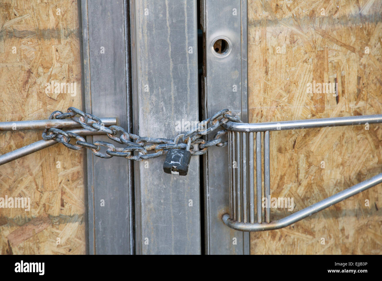 Detroit, Michigan - der verschlossenen Haustür die leer stehenden Gebäude der ehemaligen Detroit Free Press. Stockfoto