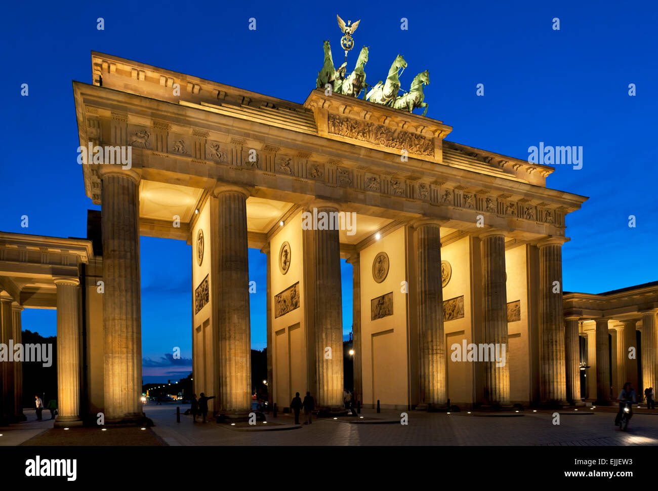 Brandenburger Tor Brandenburger Tor bei Nacht Berlin Deutschland Europa Stockfoto