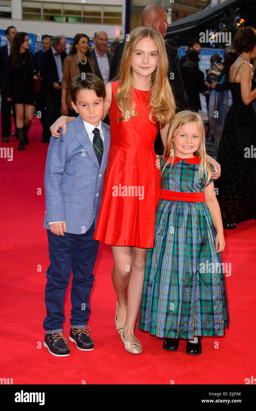 Was haben wir in unserem Urlaub "Premiere statt im Odeon West End - Ankünfte Featuring: Bobby Smalldridge, Emilia Jones und Harriet Turnball Where: London, Vereinigtes Königreich bei: 22 Sep 2014 Stockfoto