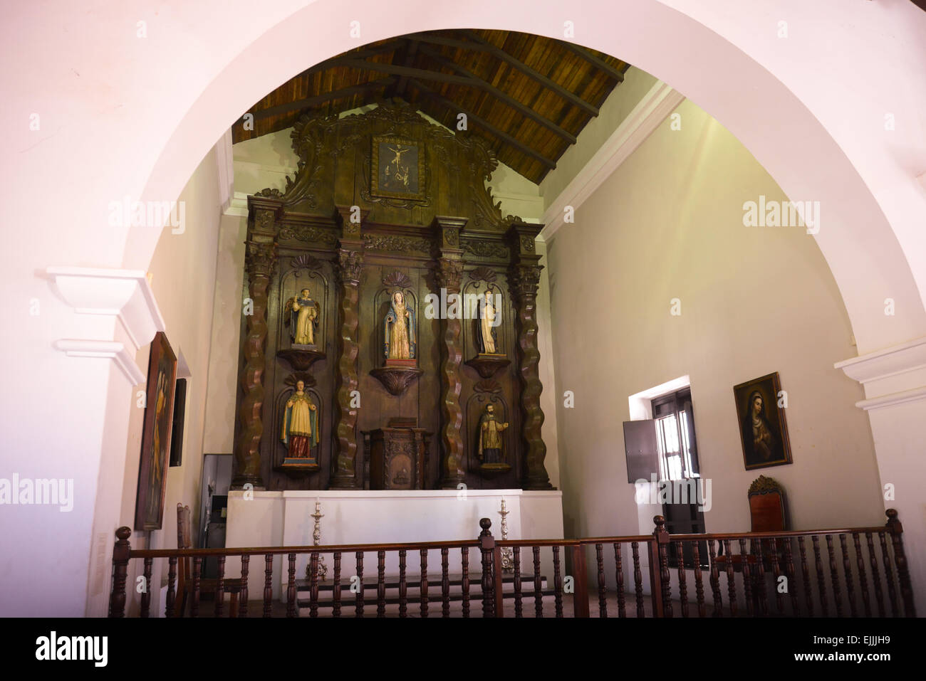 Altar des Museum für religiöse Kunst Santo Domingo de Porta Coeli. San German, Puerto Rico. US-Territorium. Karibik-Insel. Stockfoto