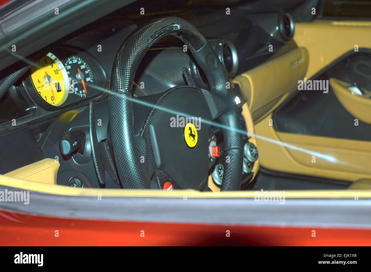 Sport-Lenkrad Ferrari Stockfoto