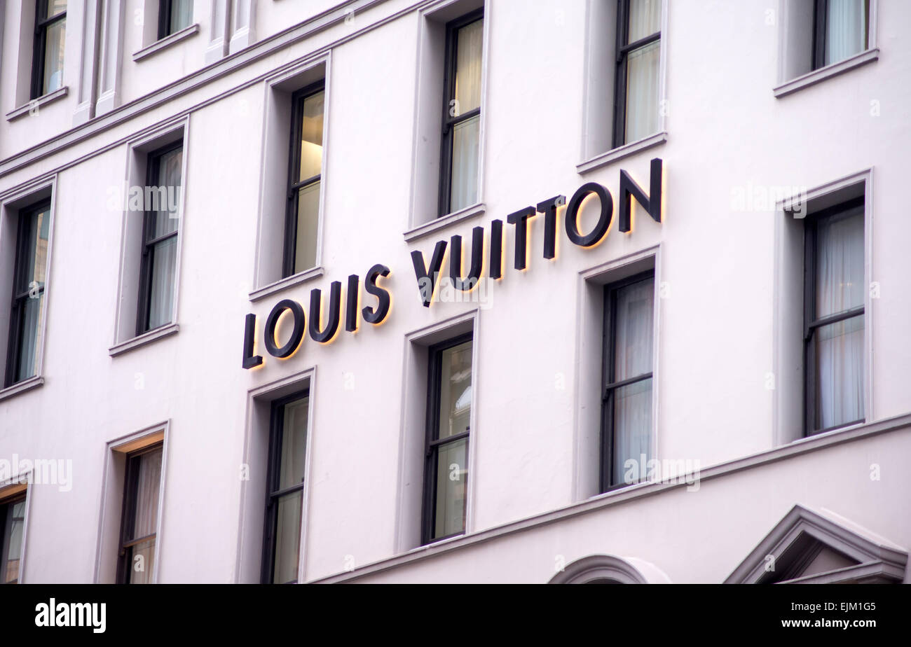 SYDNEY, Australien - 9. Februar 2015: Blick bei Louis Vuitton Shop in Sydney, Australien. Louis Vuitton ist eine französische Mode Haus f Stockfoto