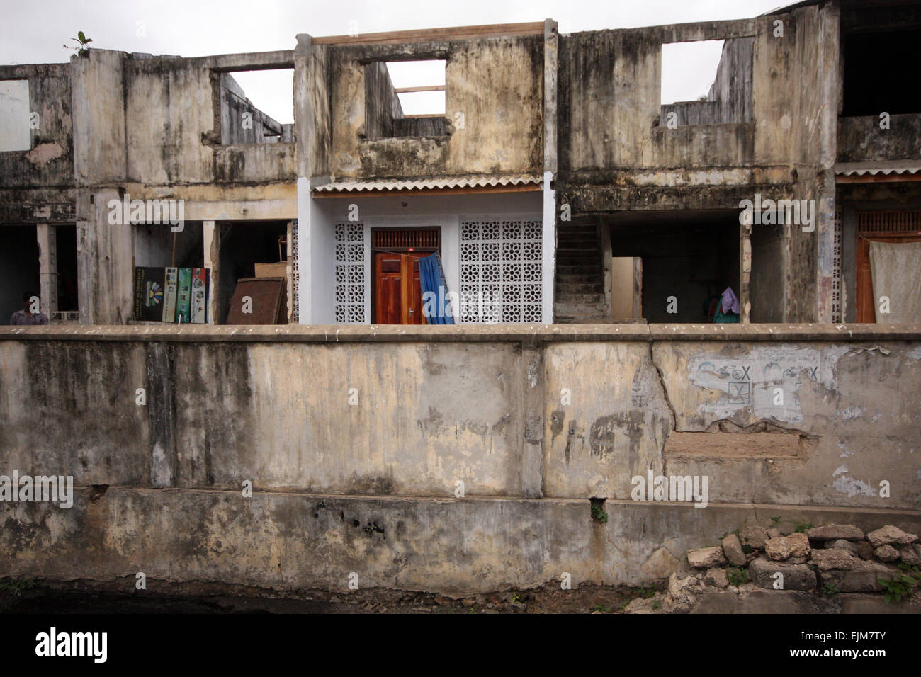 Wohnungen wurden in Ruinen an der Hospital Road, Jaffna, Sri Lanka, wiederaufgebaut Stockfoto