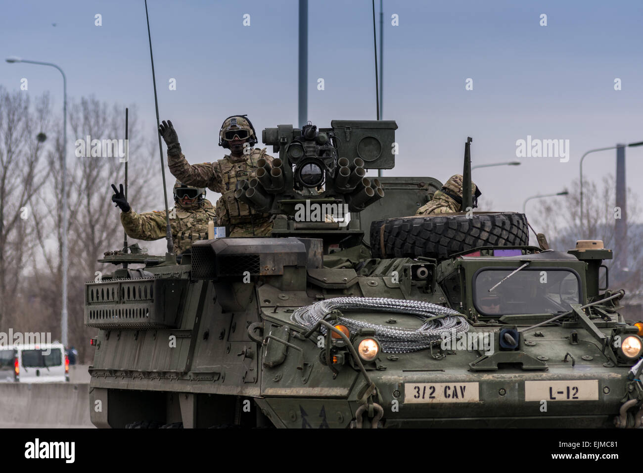 US Armee-Konvoi gepanzerten Fahrzeug Stryker gehen in Tschechische Republik Stockfoto