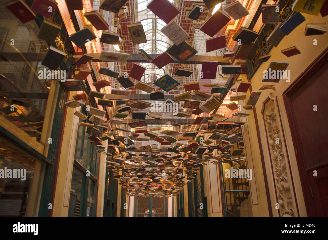 Schwimmende Bücher in bleiernen Hall Market, London Stockfoto