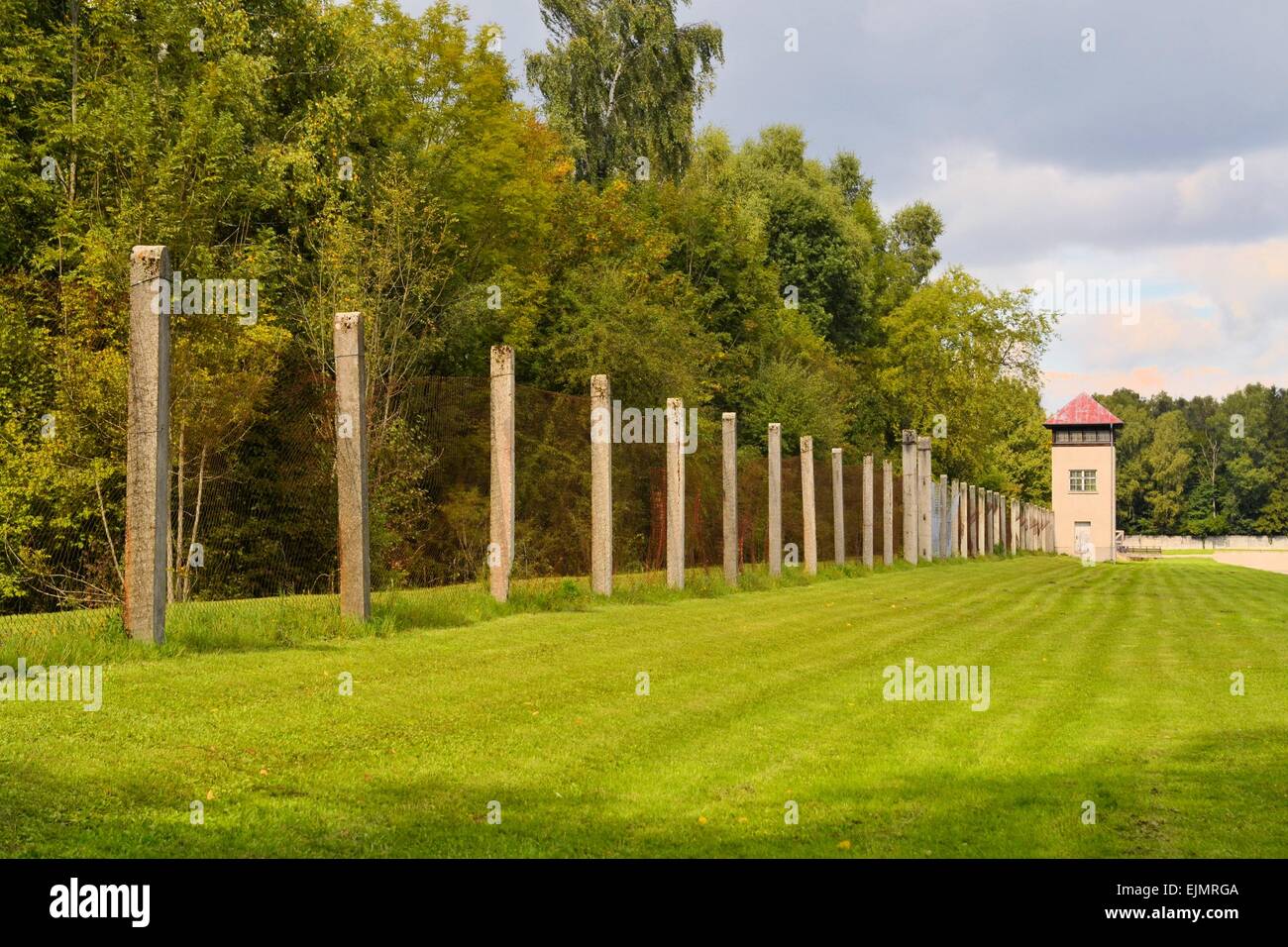 Zaun und Watch Tower des KZ Dachau Stockfoto