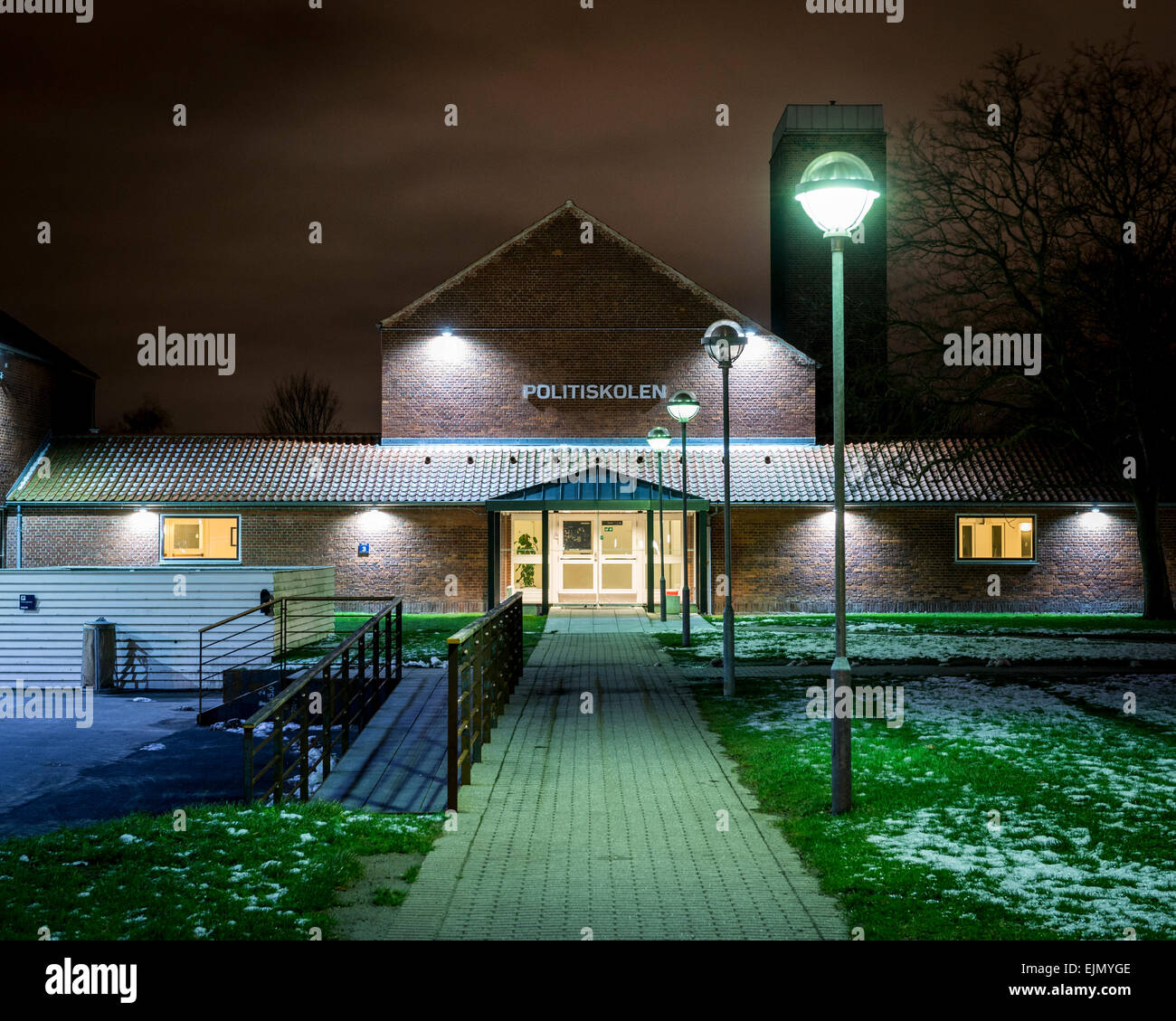 Dänische Polizei-Akademie (Politiskolen), Brondby, Dänemark. Architekt: Unbekannt, 1996. Stockfoto